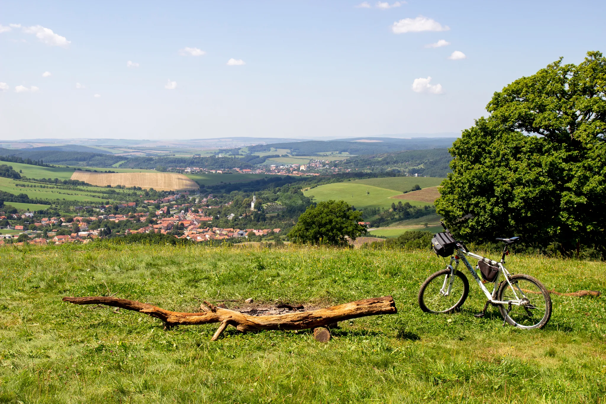 Na kole okolím Šanova