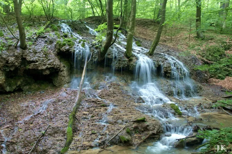 Na kole k vodopádu Dračia studňa